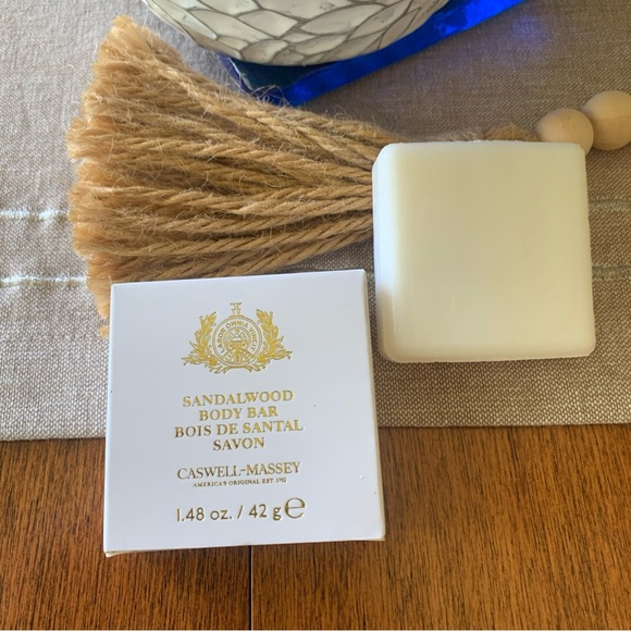 Caswell-Massey Sandalwood Body Bar Soap lot 1.48oz (x10) Travel Size Boxed - Picture 2 of 4